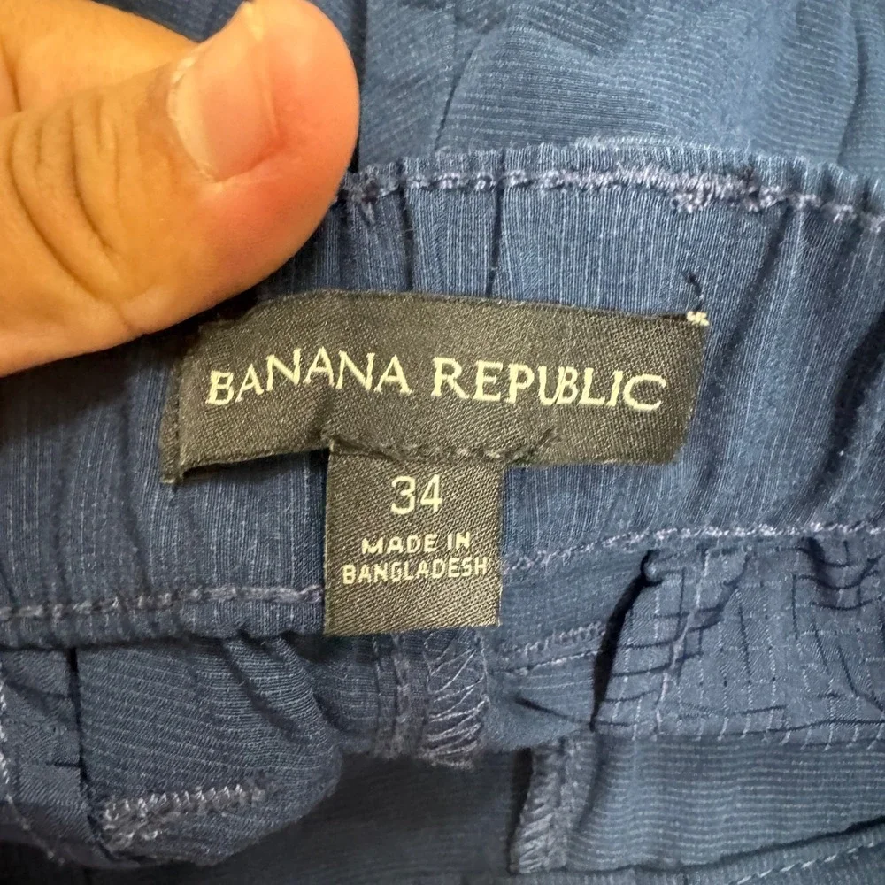 Banana Republic Core Temp Navy Blue Performance Chino Shorts Mens 34 Elastic